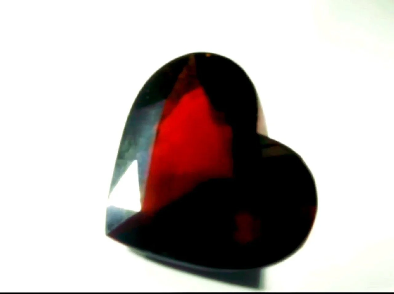 Hessonite Garnet 63.39 carats ( Africa Heart )