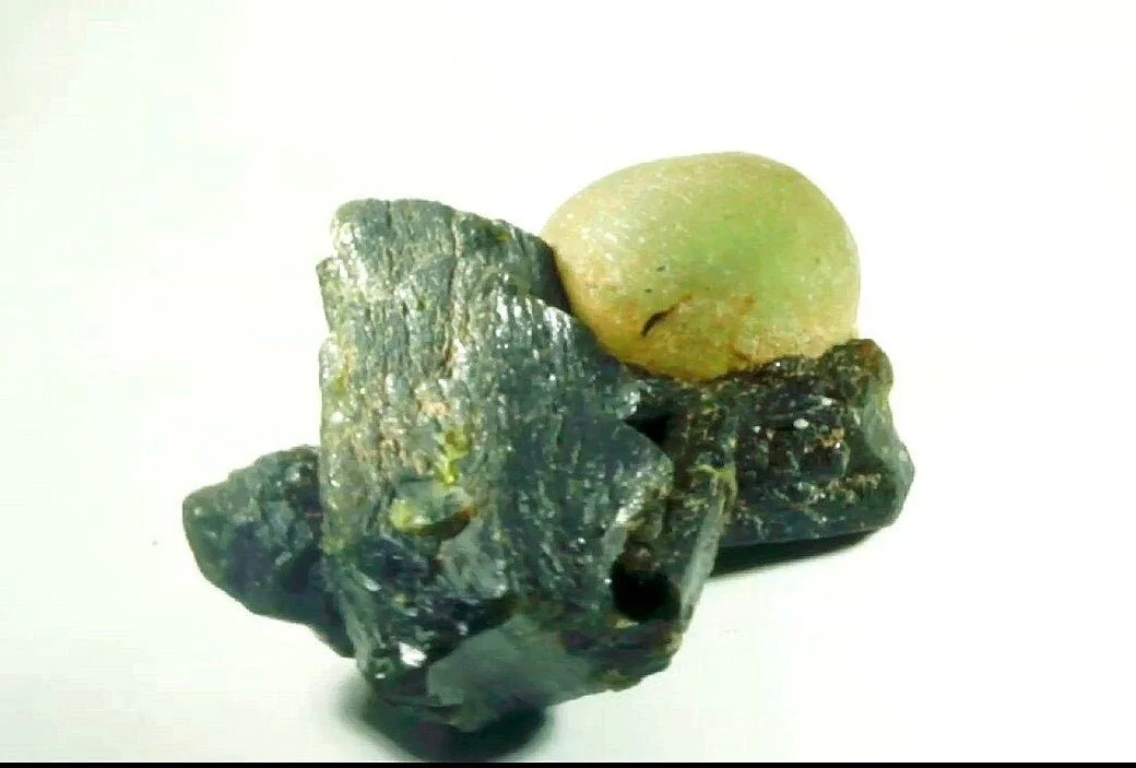 Prehnite Spécimen 30 grams Certified Gem (Gemological Certificate)