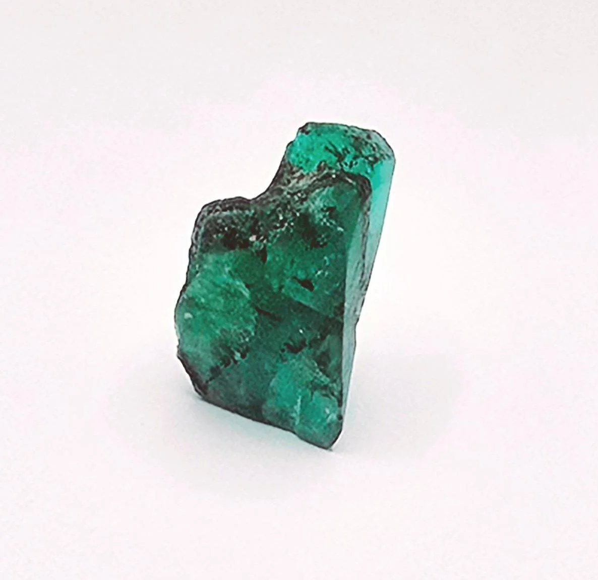 Natural Facetting Rough Emerald 21.82 carats