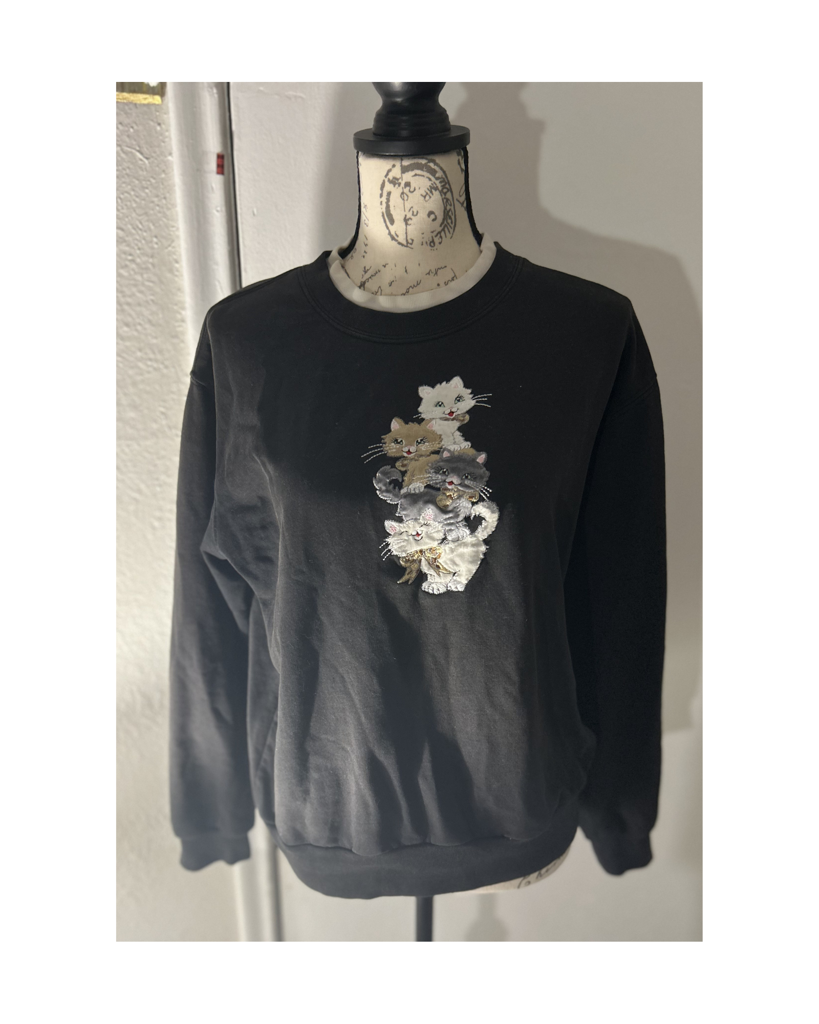 Original Bingo-Worn Cracker Barrel Kitten Sweater Fishtank.Live Season 5 Collectible (Unwashed)
