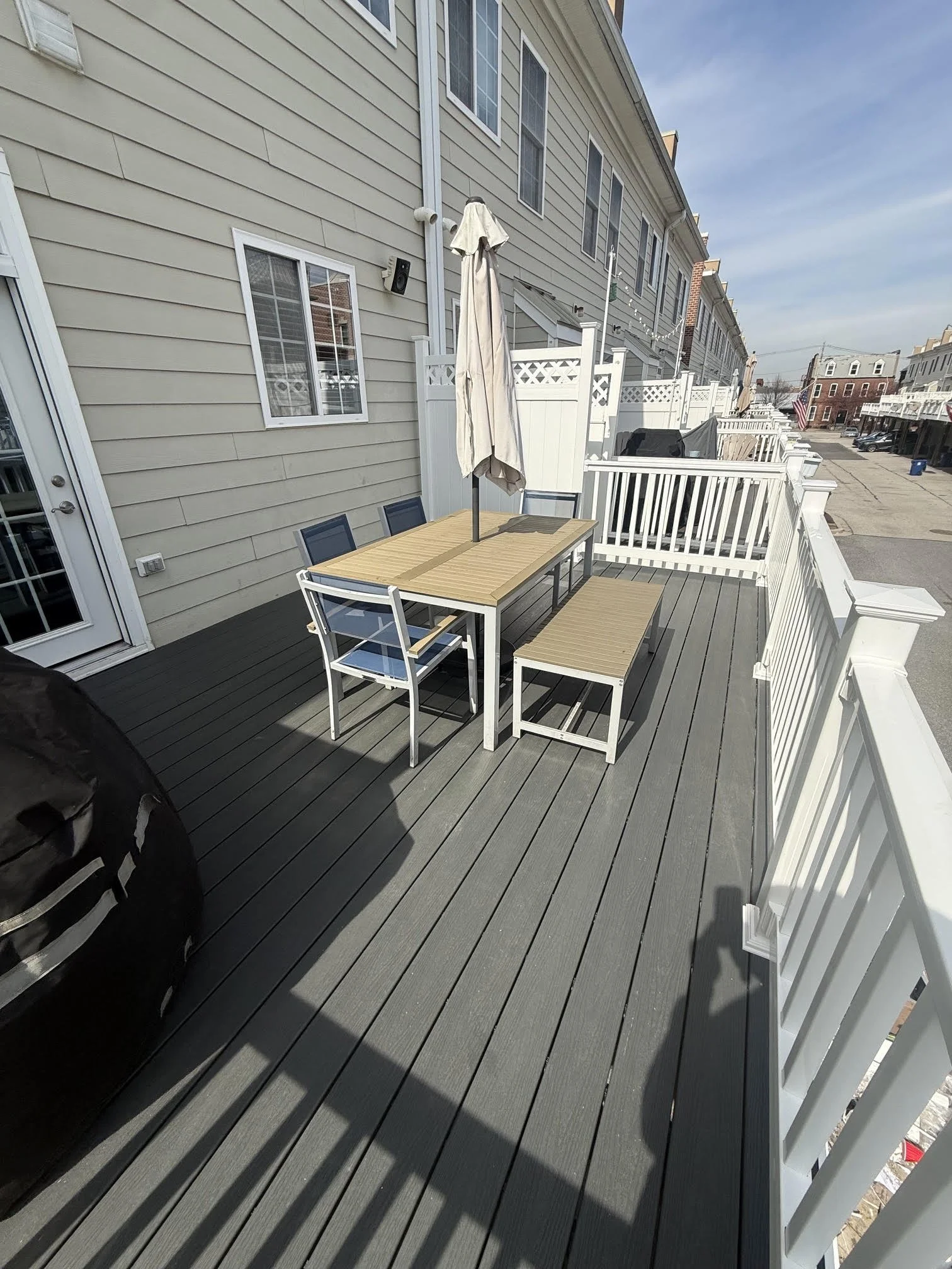 Finished deck for townhome in baltimore md.