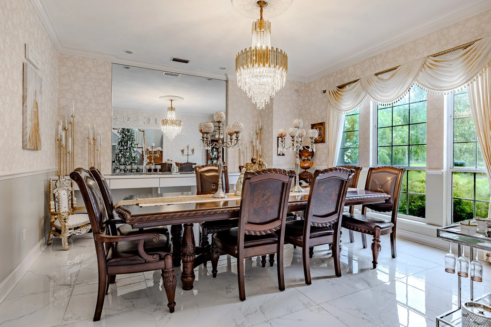 diner room 1.jpg
