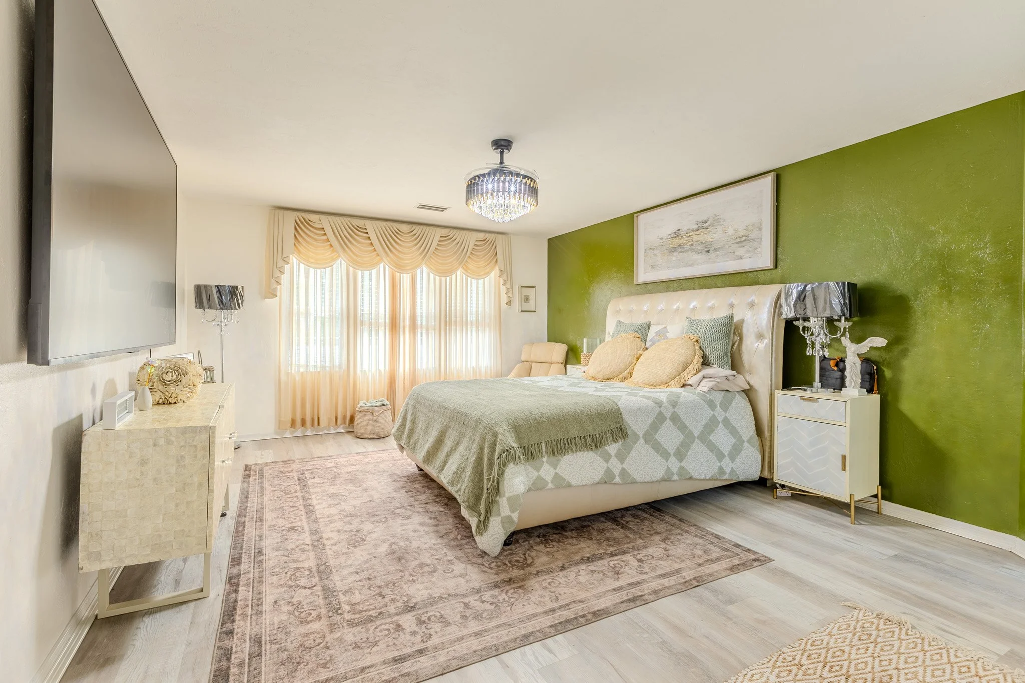 bedroom 4.jpg