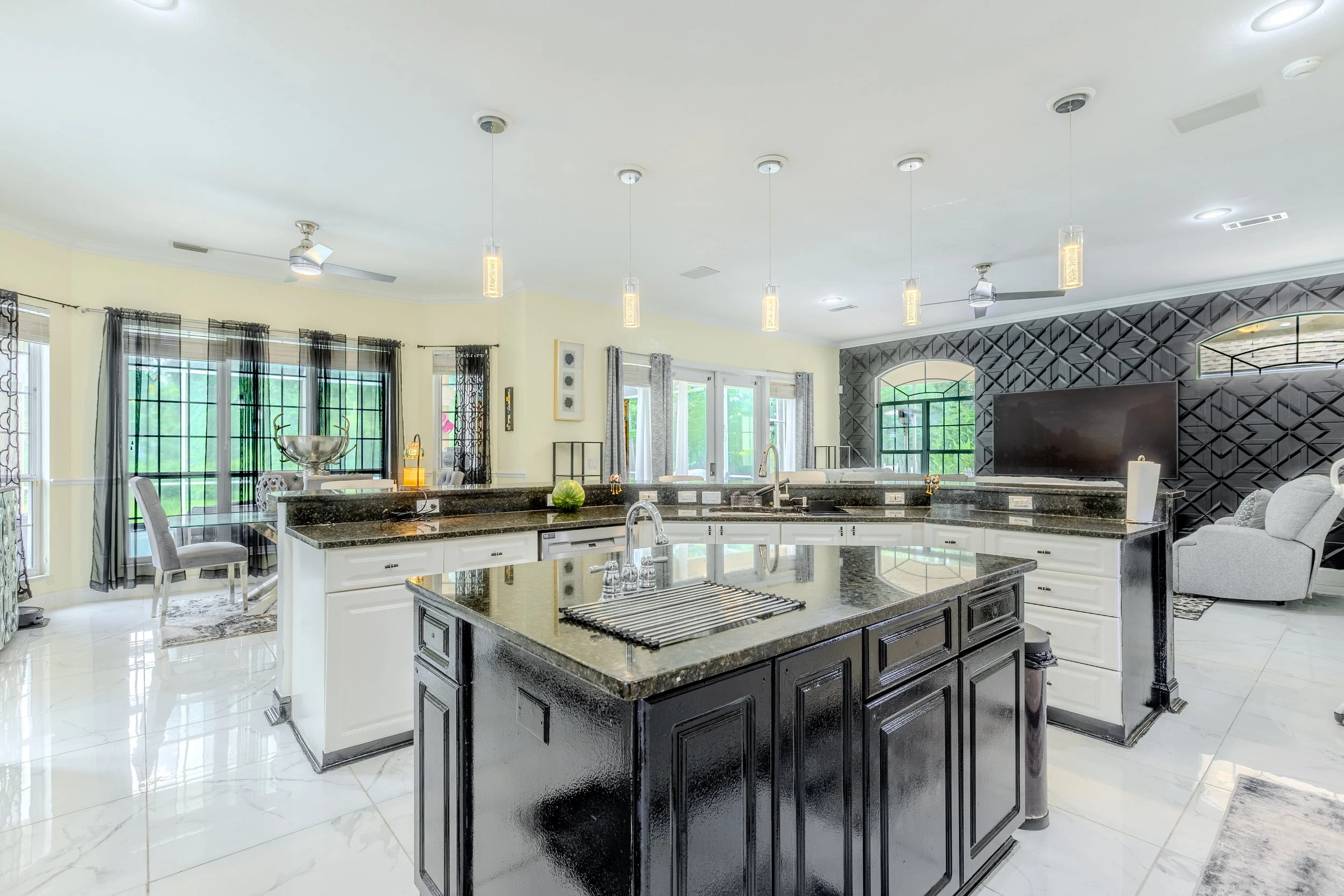 kitchen 1.2.jpg