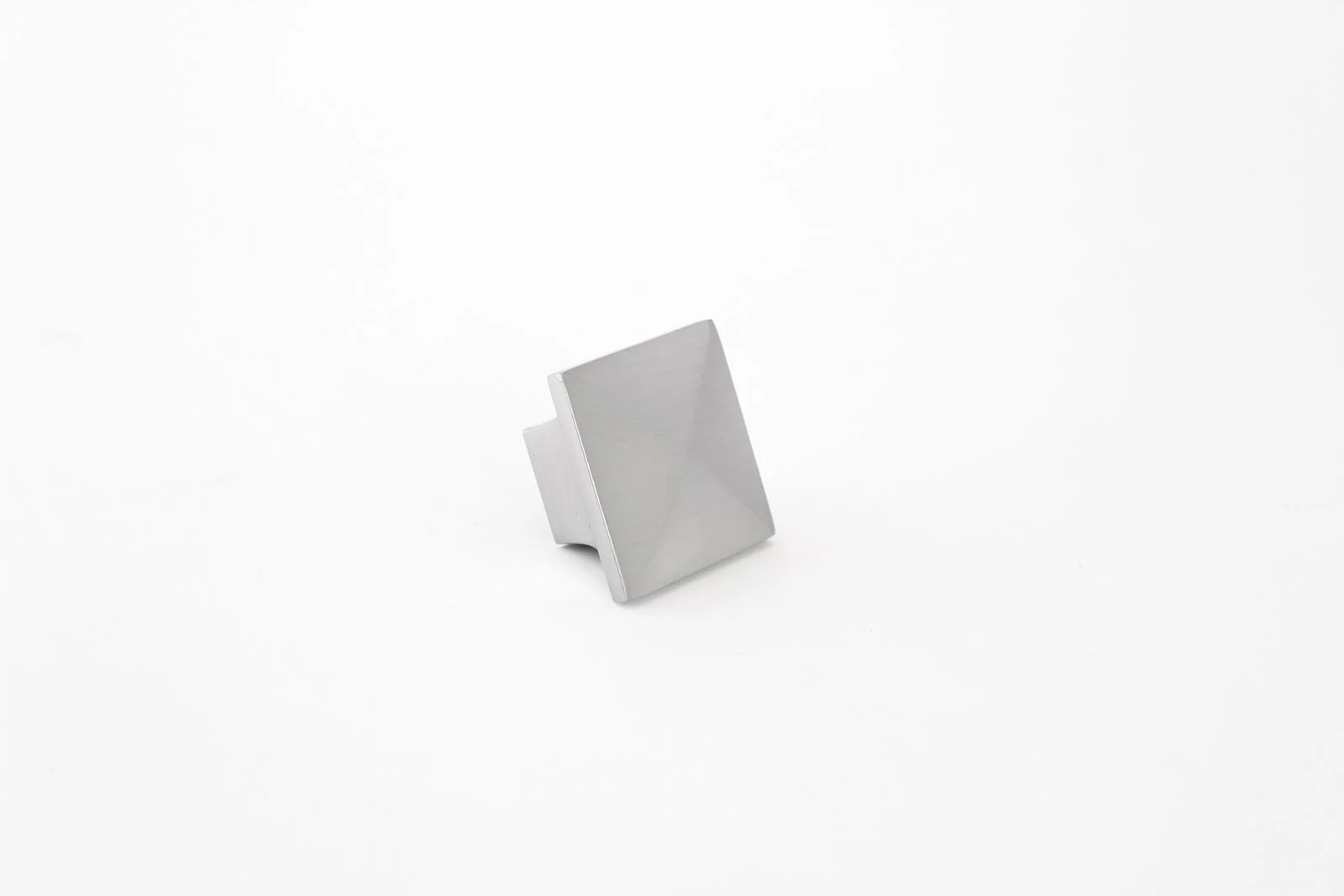K-53082.SN-32mm-Satin-Nickel-Pyramid-Top-Knob-2.jpg