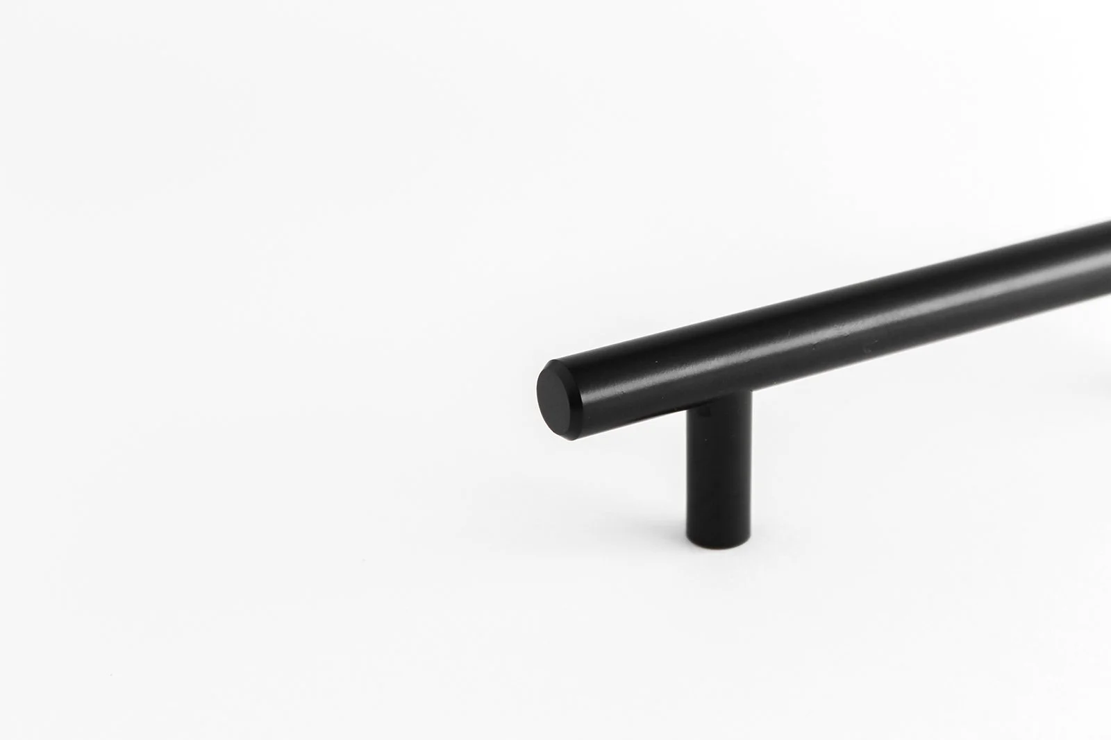 P-1096.BK-96mm-Matte-Black-Rounded-Bar-Pull-3.jpg