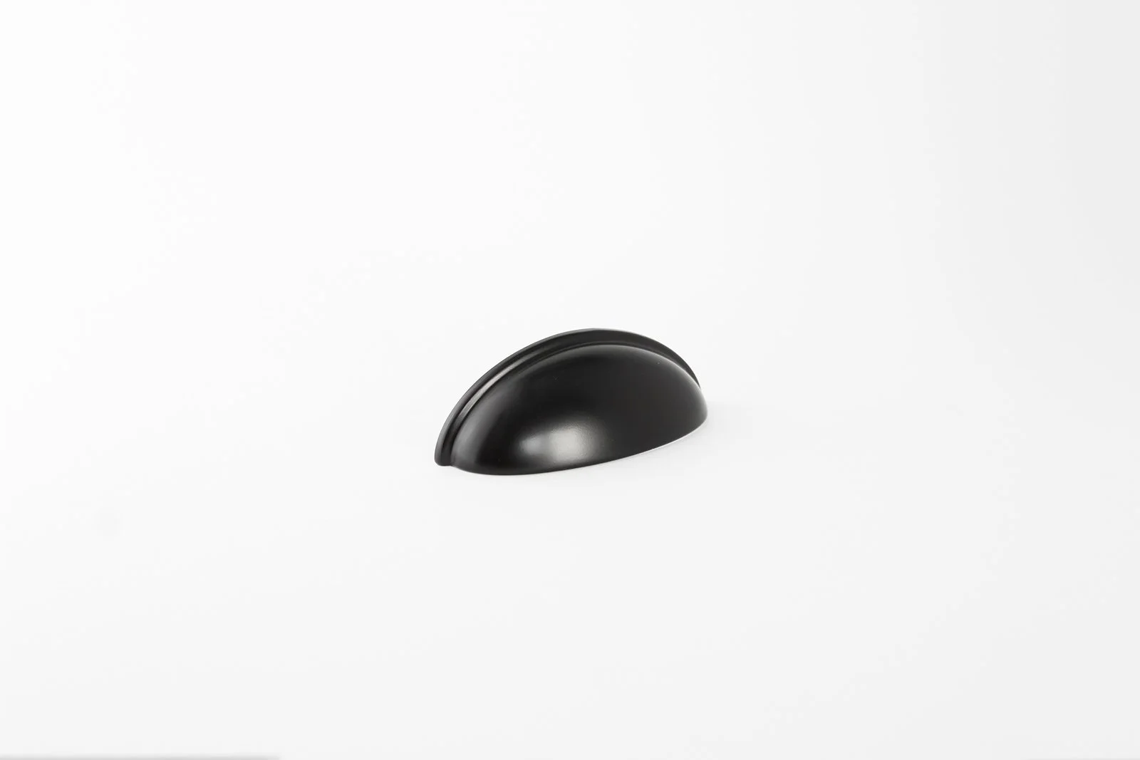 P-82981.BK-3-Matte-Black-Circle-Cup-Pull-5.jpg