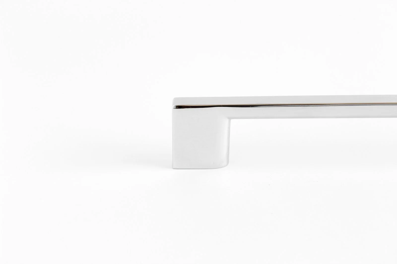P-83572.PC-160mm-Polished-Chrome-Square-Edge-Pull-4-1.jpg