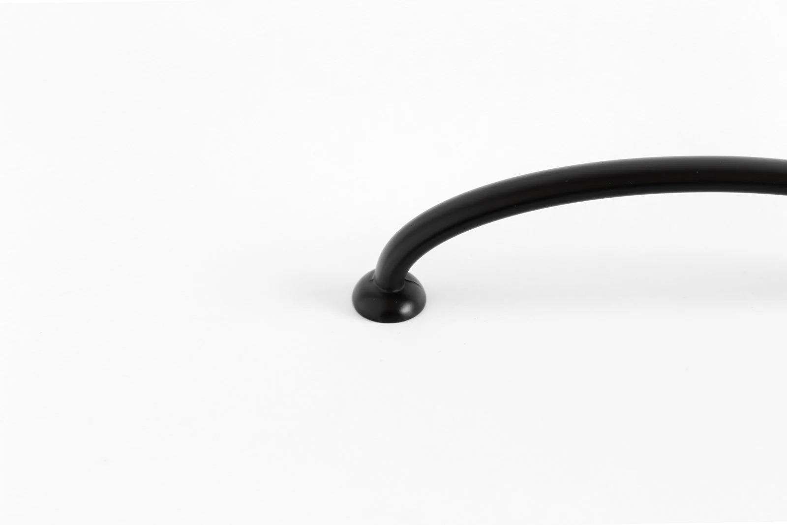P-87216.BK-128mm-Matte-Black-Deco_Pull-4.jpg
