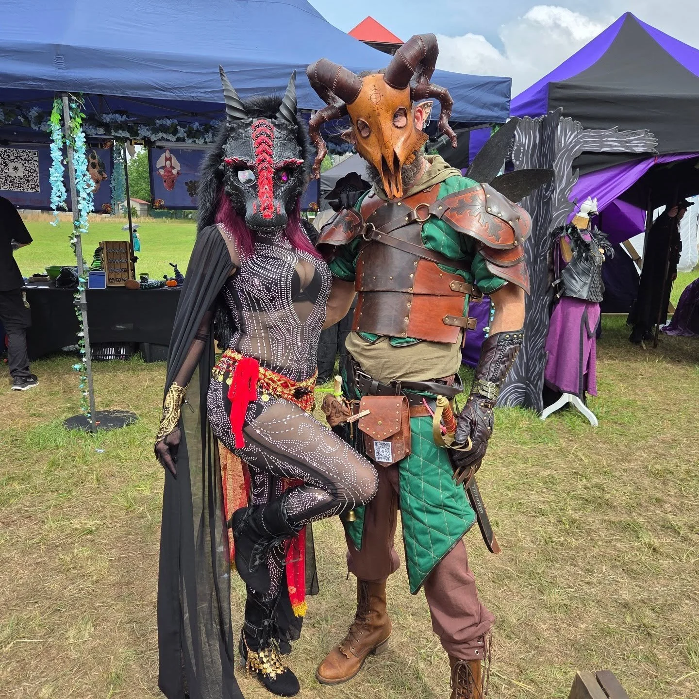We Fae love our Dragons! Thank you to the lovely @illest_sweets for taking the time to pose with us!