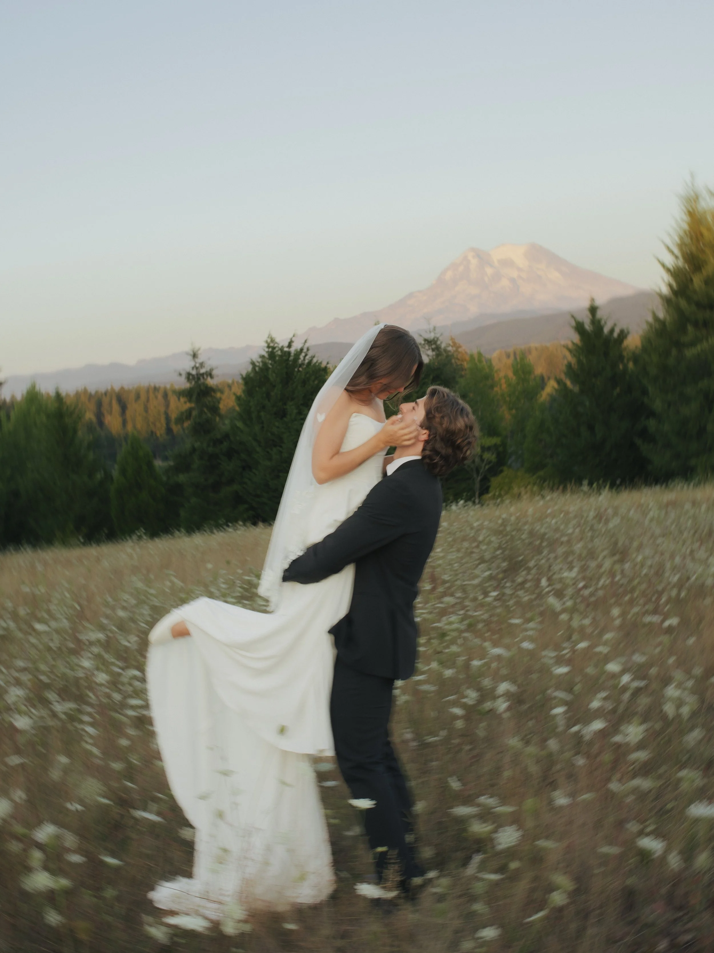 How to Plan a Stress-Free Elopement: A Photographer’s Guide