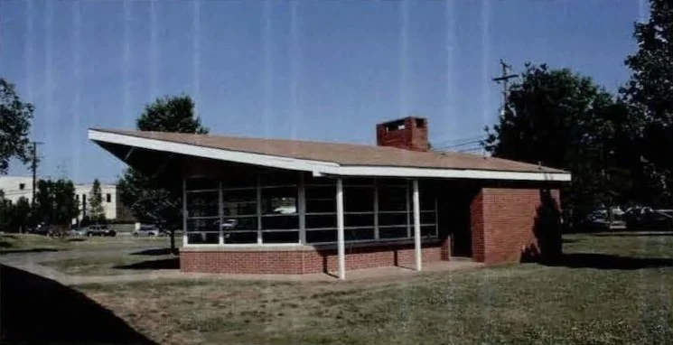A mid-century modern Croquet Clubhouse in Centennial Park, 2007.
