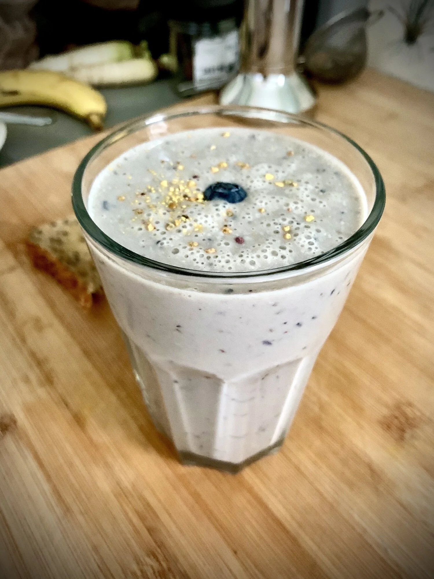 Oat Milk Smoothie with Banana &amp; Bee Pollen