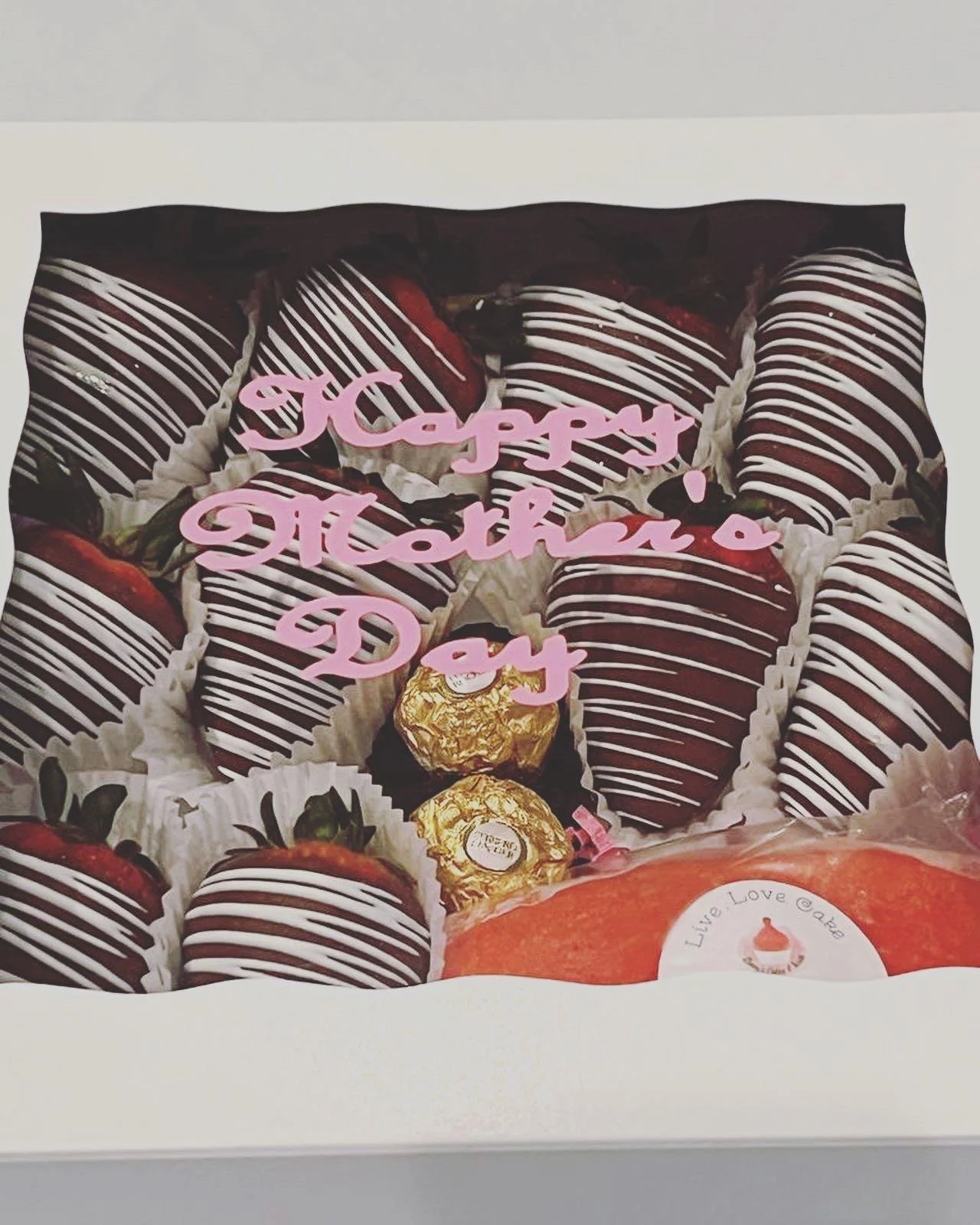 Gourmet Chocolate-Covered Strawberries Gift Box