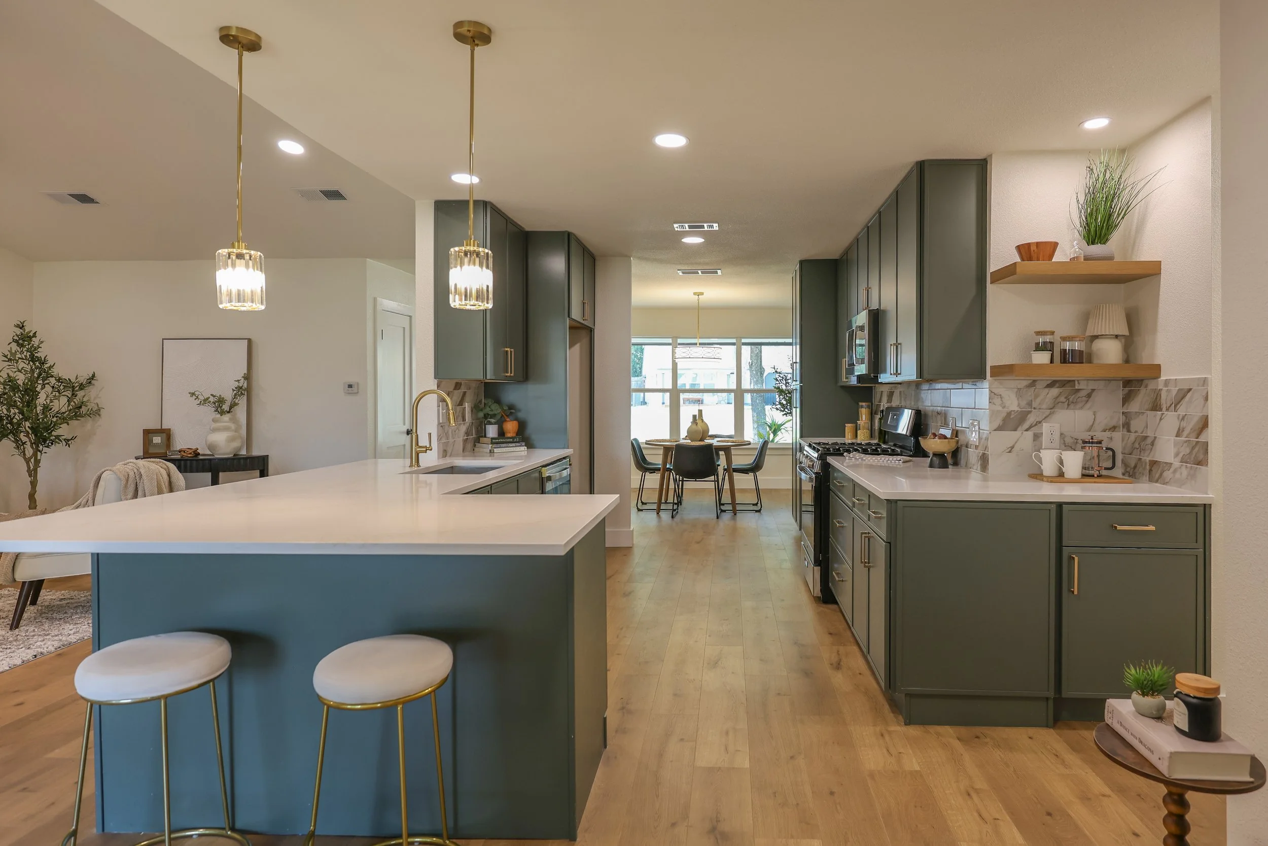 Kitchen1.jpg