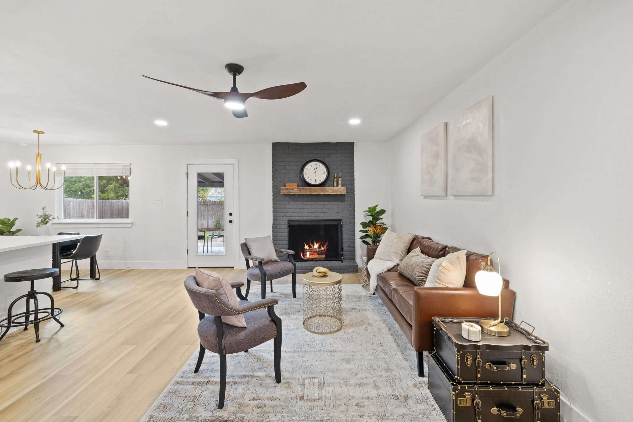 7-web-or-mls-6111-pino-ln.jpg