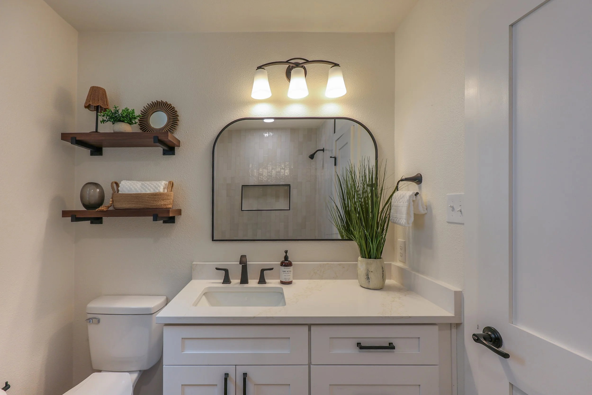 Secondbath2.jpg