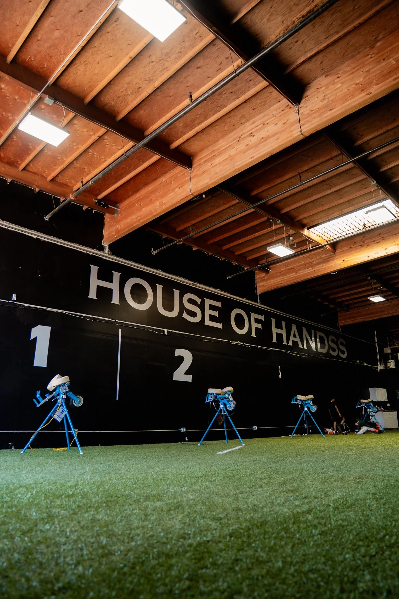 HouseofHandss-4.jpg
