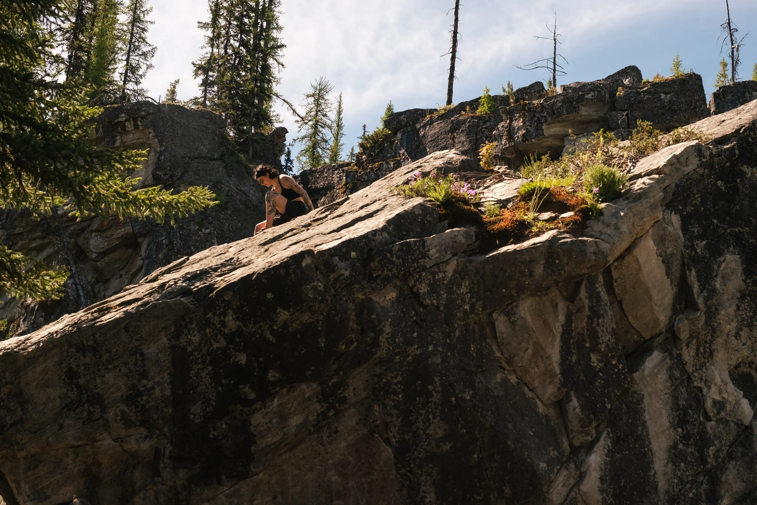 Outdoor Adventure Lifestyle Photography | In the Field Photoshoot | In-Action | Real-Life | Recreational Photography | Candid