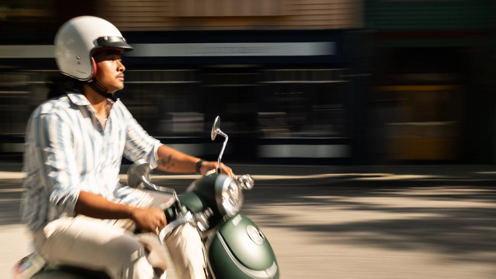 Lifestyle Photoshoot | Candid Street Style - Vintage Scooter in Motion
