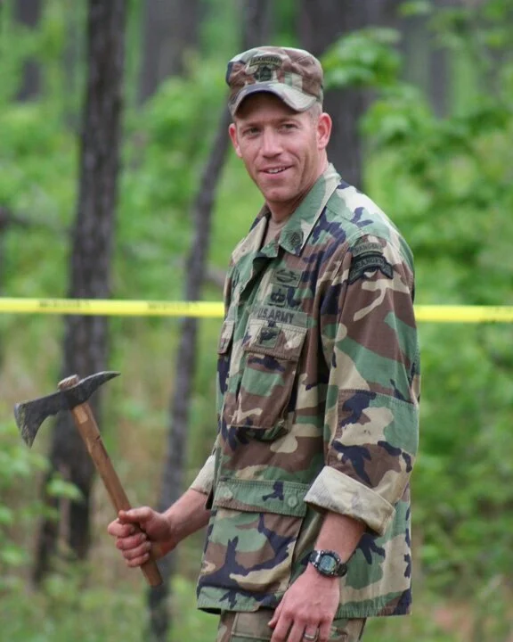 Yhatchet1.jpg