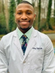 Dr. Anthony Hayden, chiropractor at Meyer Chiropractic, Acupuncture and Nutrition in Missouri.