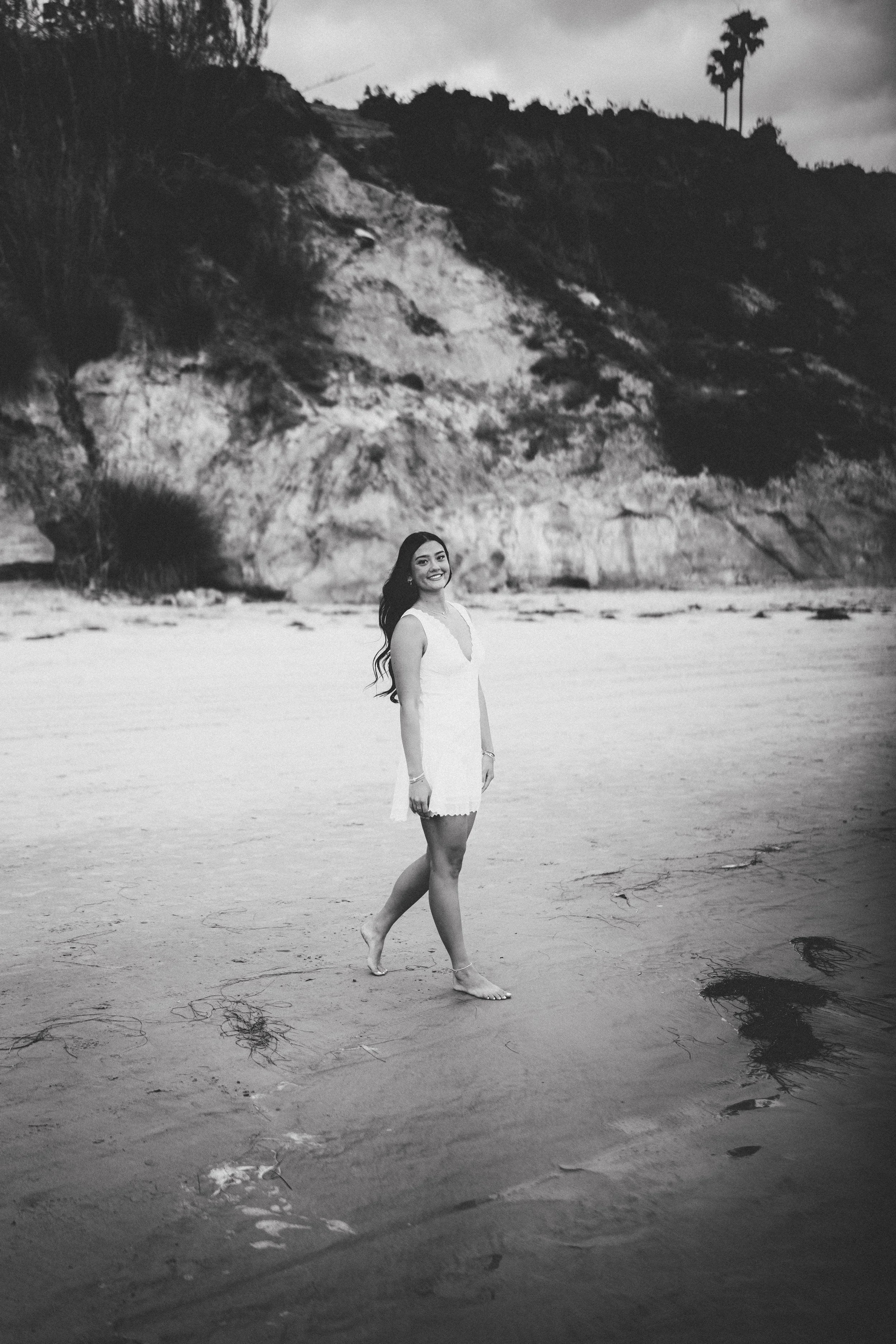 SARAH_GRAD_DELMAR_SHOTBYQWN-15 copy.jpg