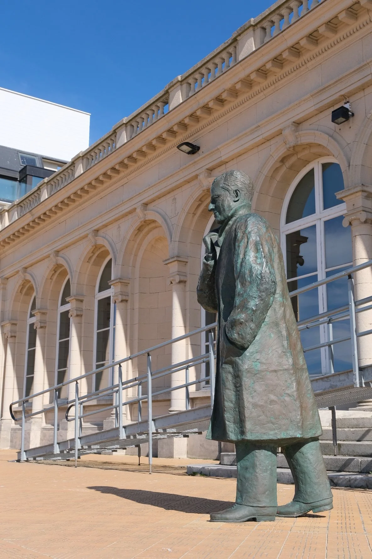 Standbeeld Koning Boudewijn - Josyanne Vanhoutte, Oostende
