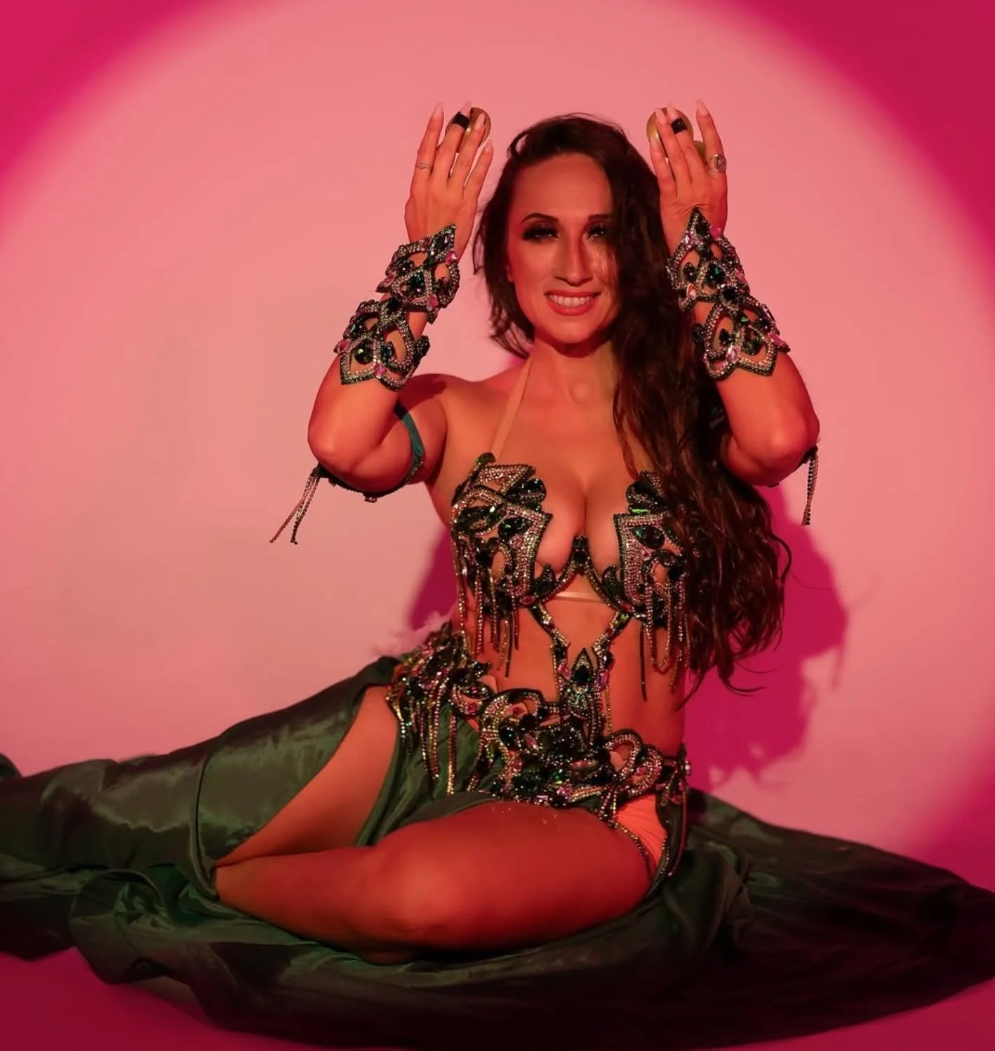 Belly Dancing Stretch with Juliana