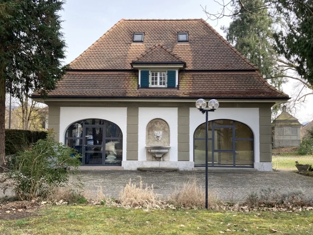 Gärtnerhaus im Park der Villa Schnell. Sitz von spicy.