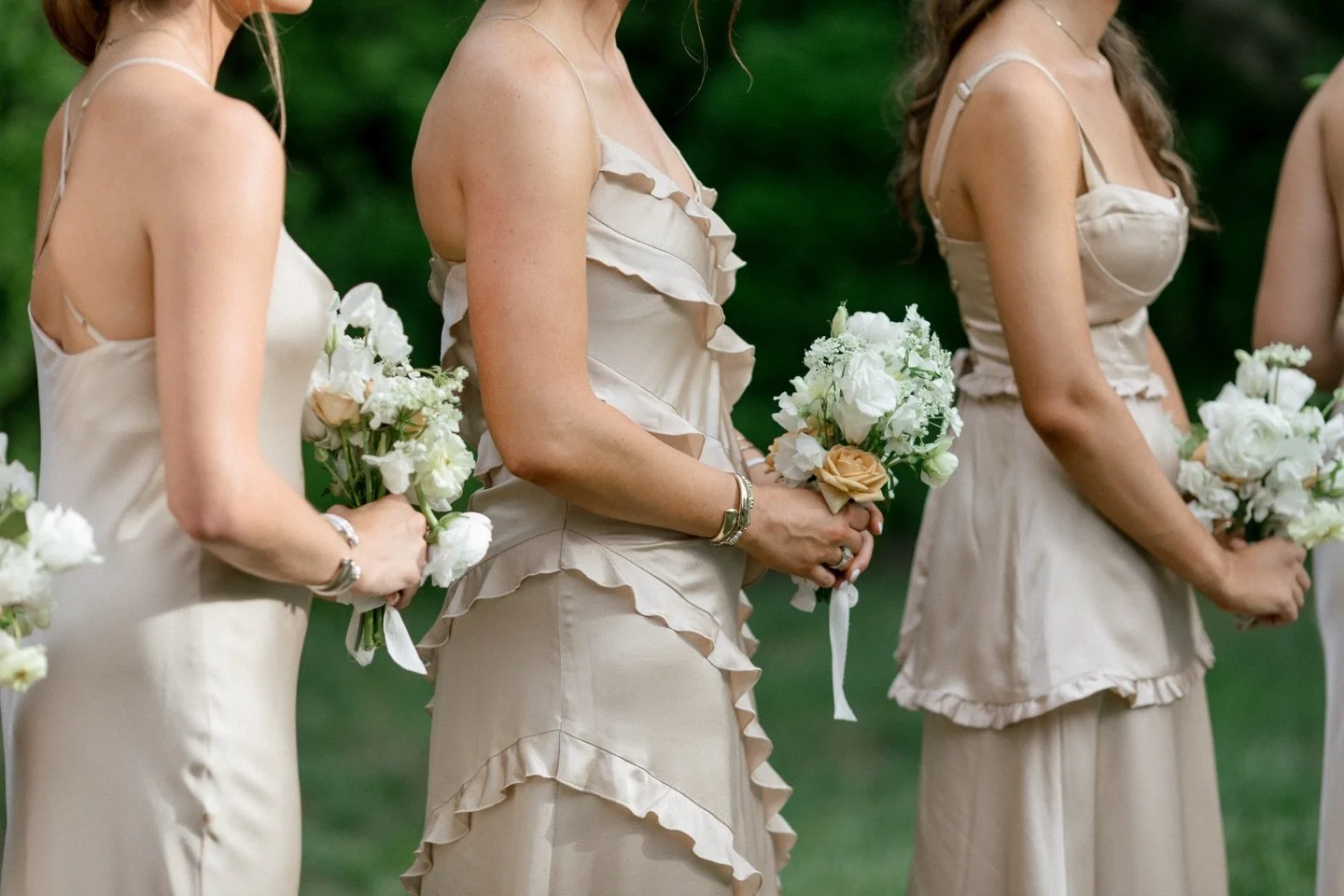 Bridesmaid details 🤍
⠀⠀⠀⠀⠀⠀⠀⠀⠀
Photo @madiflo 
Planning @poshoccasions 
Video @joegilleystudios 
Venue @thecordelle 
Florals @___echoesofeden___