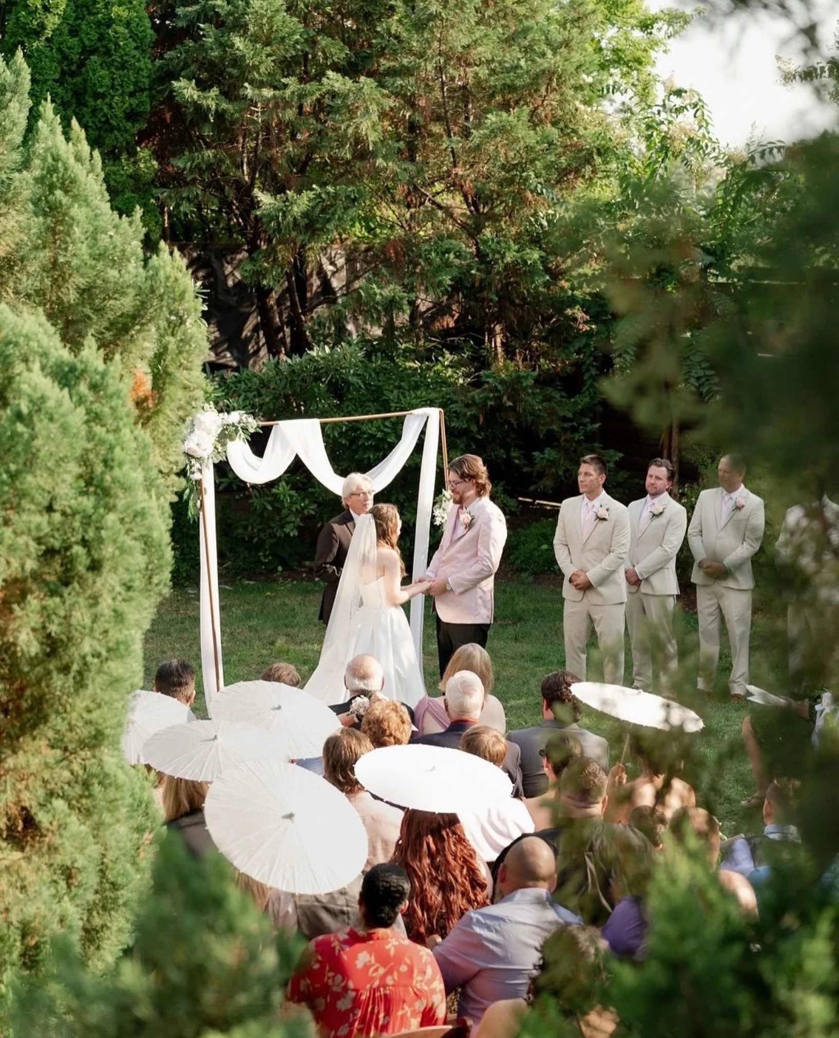 💗 MAGGIE &amp; MICHAEL 💗
⠀⠀⠀⠀⠀⠀⠀⠀⠀
planning: @philocalistdesigns 
photo: @lavondagalephotography 
video: @ranchinoproductions 
venue: @thecordelle 
catering: @southernspoontn 
dj: @jakeburtonmusic 
rentals: @grandtentsandevents 
hmu: @theagencyofbe