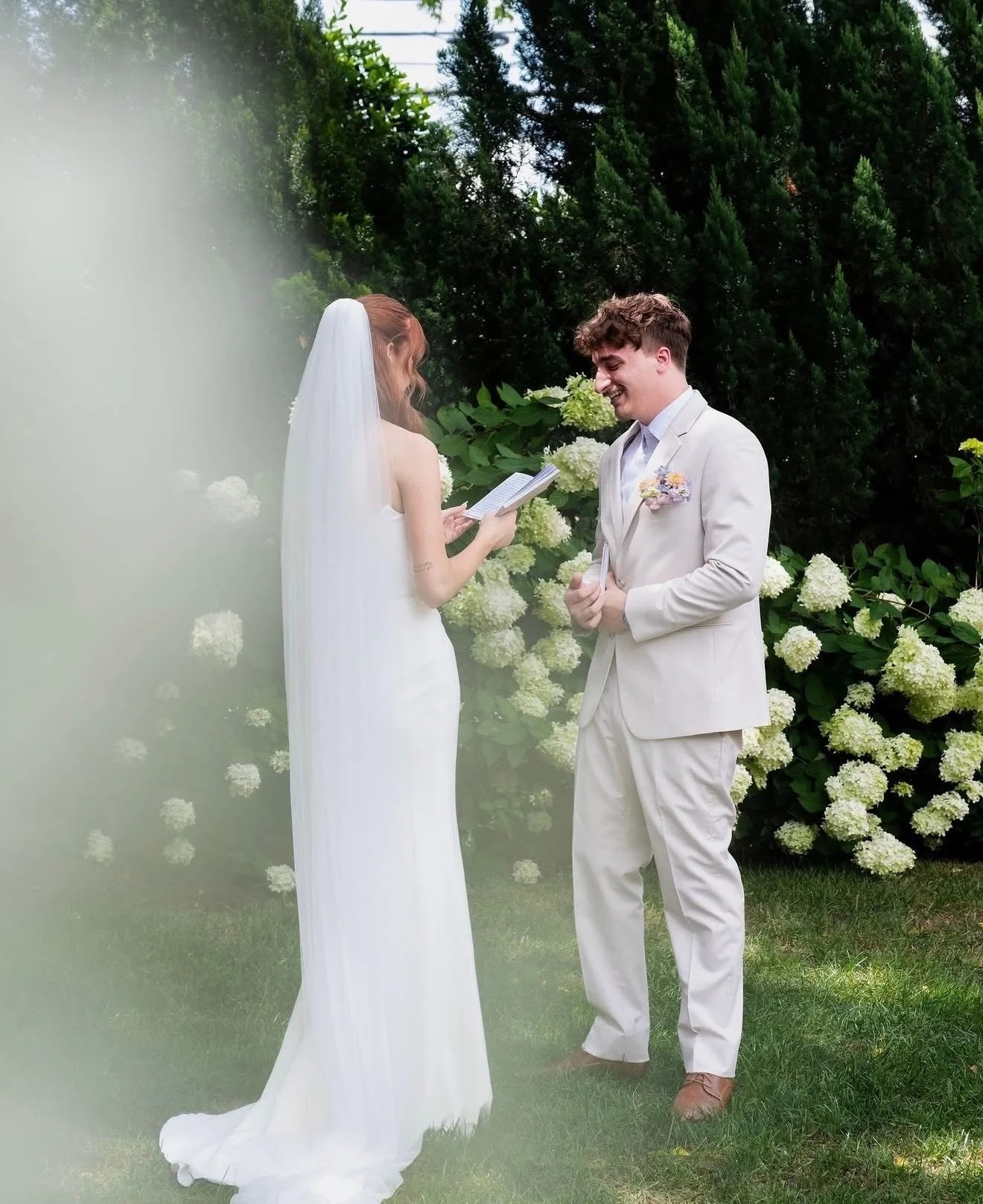 Private vows in the garden 💚
⠀⠀⠀⠀⠀⠀⠀⠀⠀
Photography - @yourcinematiclife 
Venue - @thecordelle