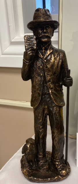 CC Far Statue
