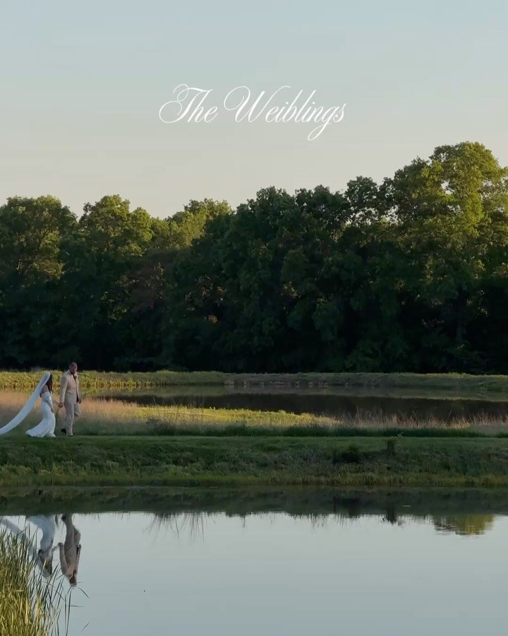 S + J tied the knot at @theriverslodge and it was every bit beautiful and special 🕊️ So much thought, detail and intention went into this couples dream day + what a joy it was to be a part of it. A lot more to share from this unforgettable day! 

Co