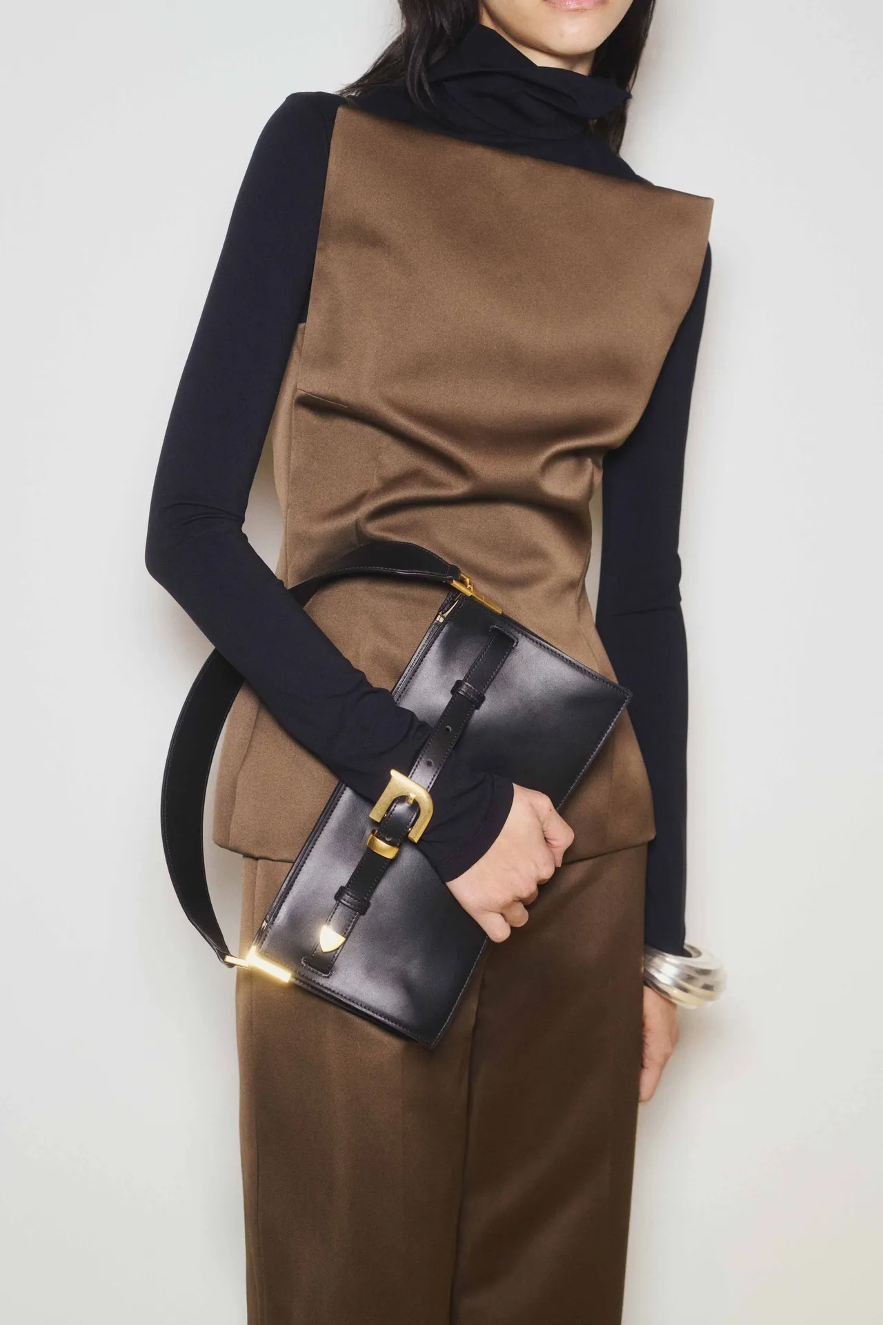 00014-nanushka-fall-2025-ready-to-wear-credit-brand.png