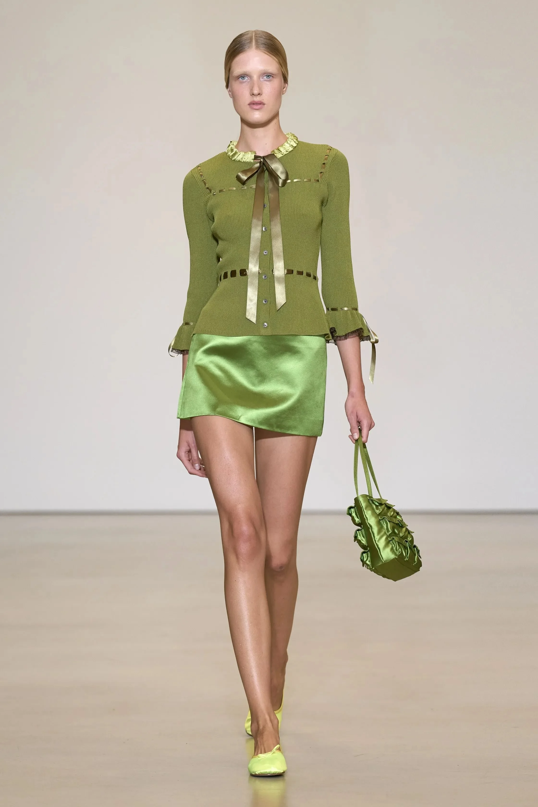 00017-sandy-liang-spring-2027-ready-to-wear-credit-gorunway.jpeg
