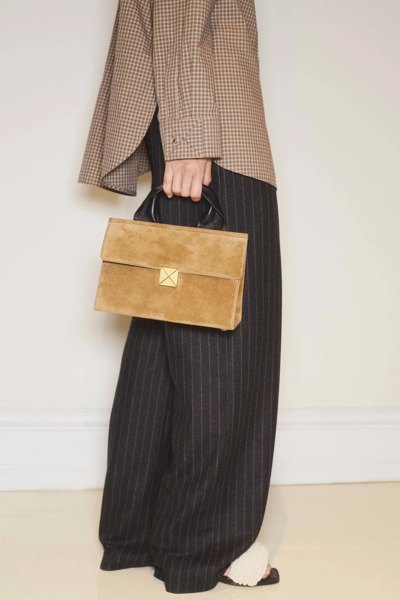 00012-nanushka-fall-2025-ready-to-wear-credit-brand.png