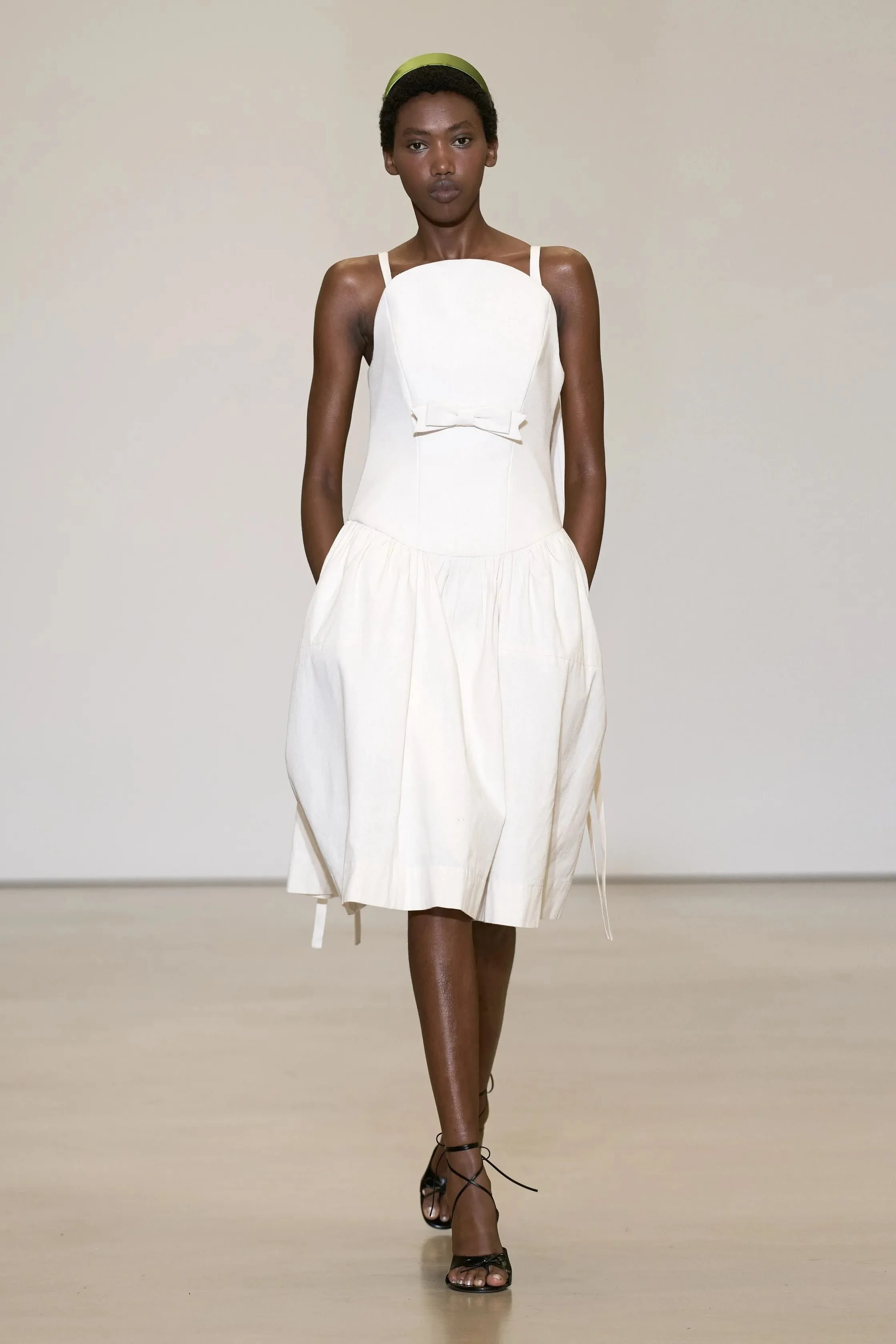 00011-sandy-liang-spring-2027-ready-to-wear-credit-gorunway.jpeg