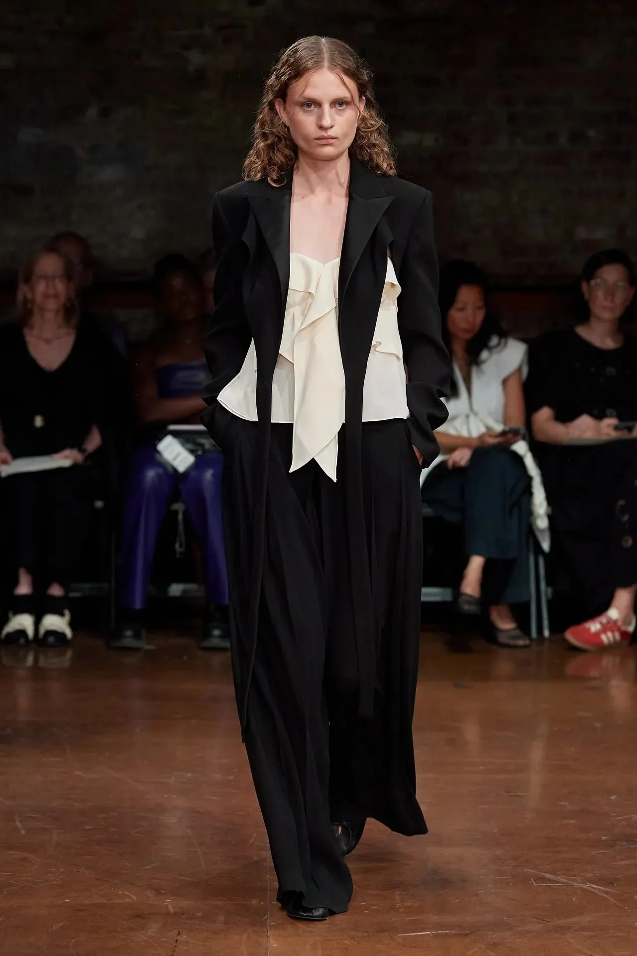 00016-ashlyn-spring-2023-ready-to-wear-credit-gorunway.jpeg