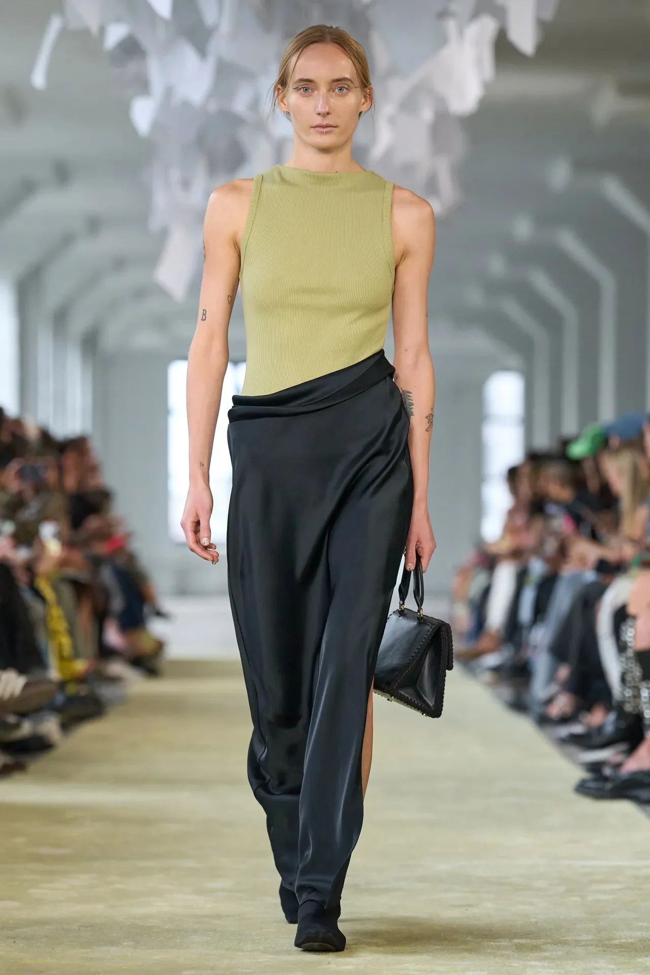00019-nanushka-spring-2025-ready-to-wear-credit-gorunway.jpg