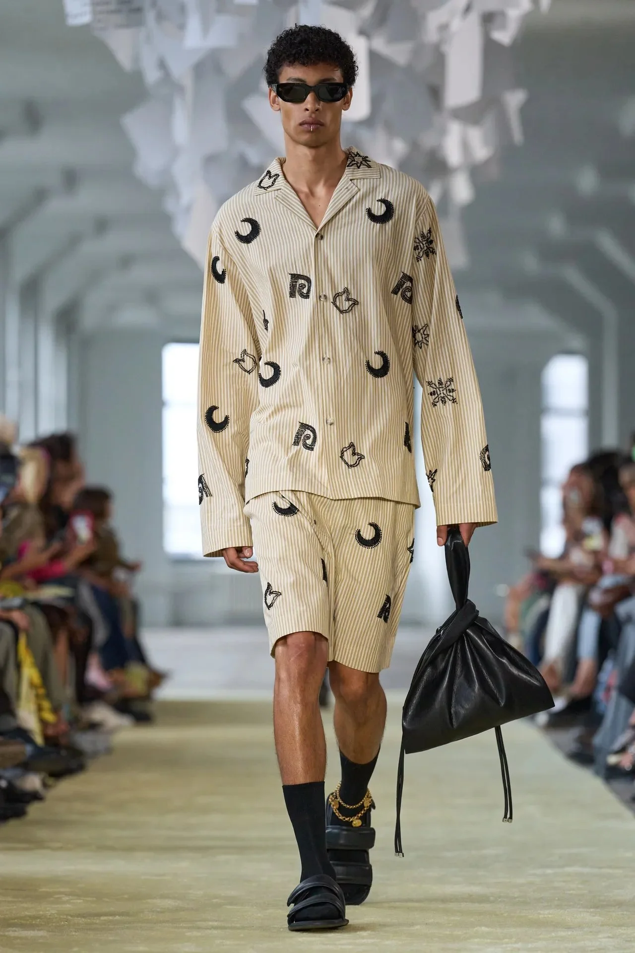 00012-nanushka-spring-2025-ready-to-wear-credit-gorunway.jpg