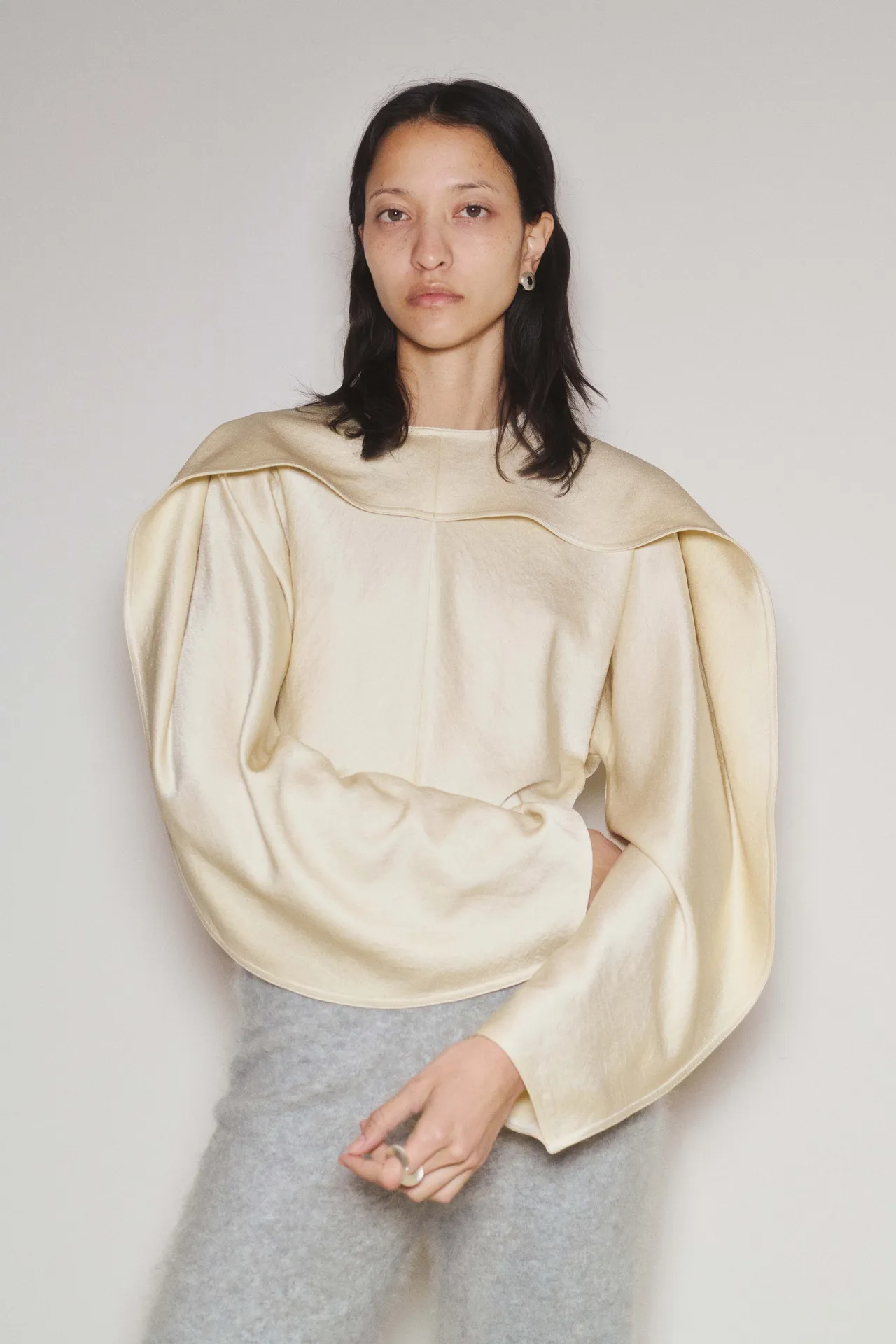 00007-nanushka-fall-2025-ready-to-wear-credit-brand.png