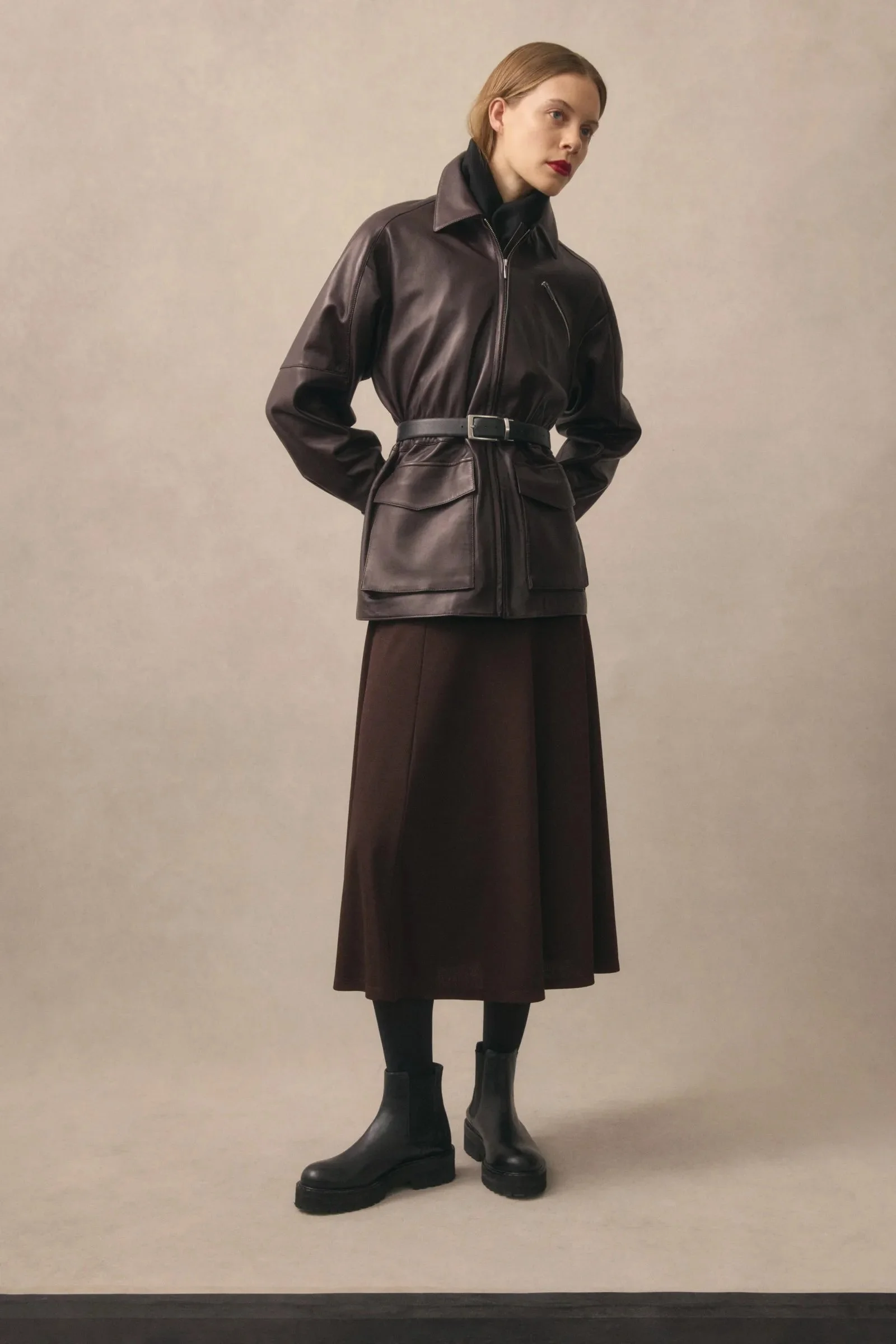 00017-theory-fall-2025-ready-to-wear-credit-brand.jpeg