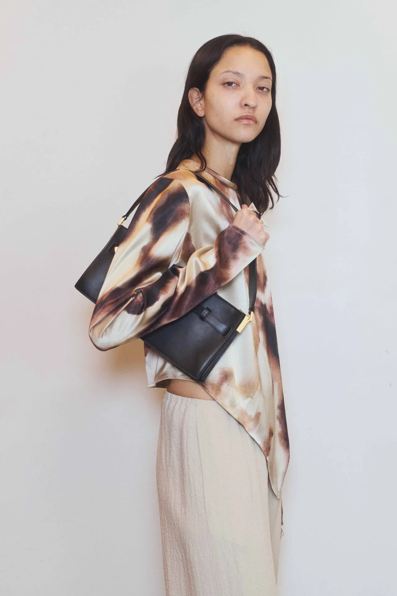 00019-nanushka-fall-2025-ready-to-wear-credit-brand.png