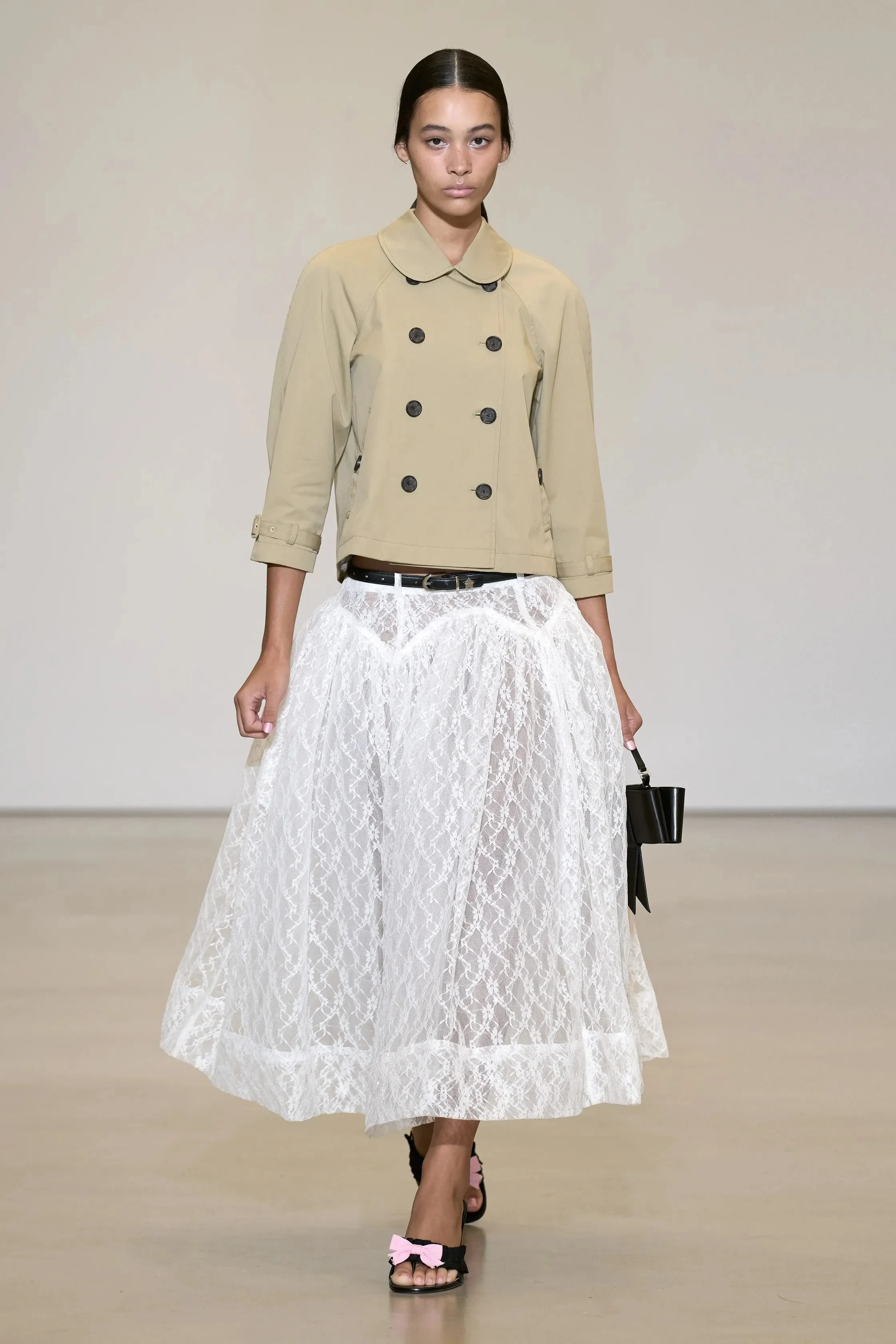 00004-sandy-liang-spring-2027-ready-to-wear-credit-gorunway.jpeg