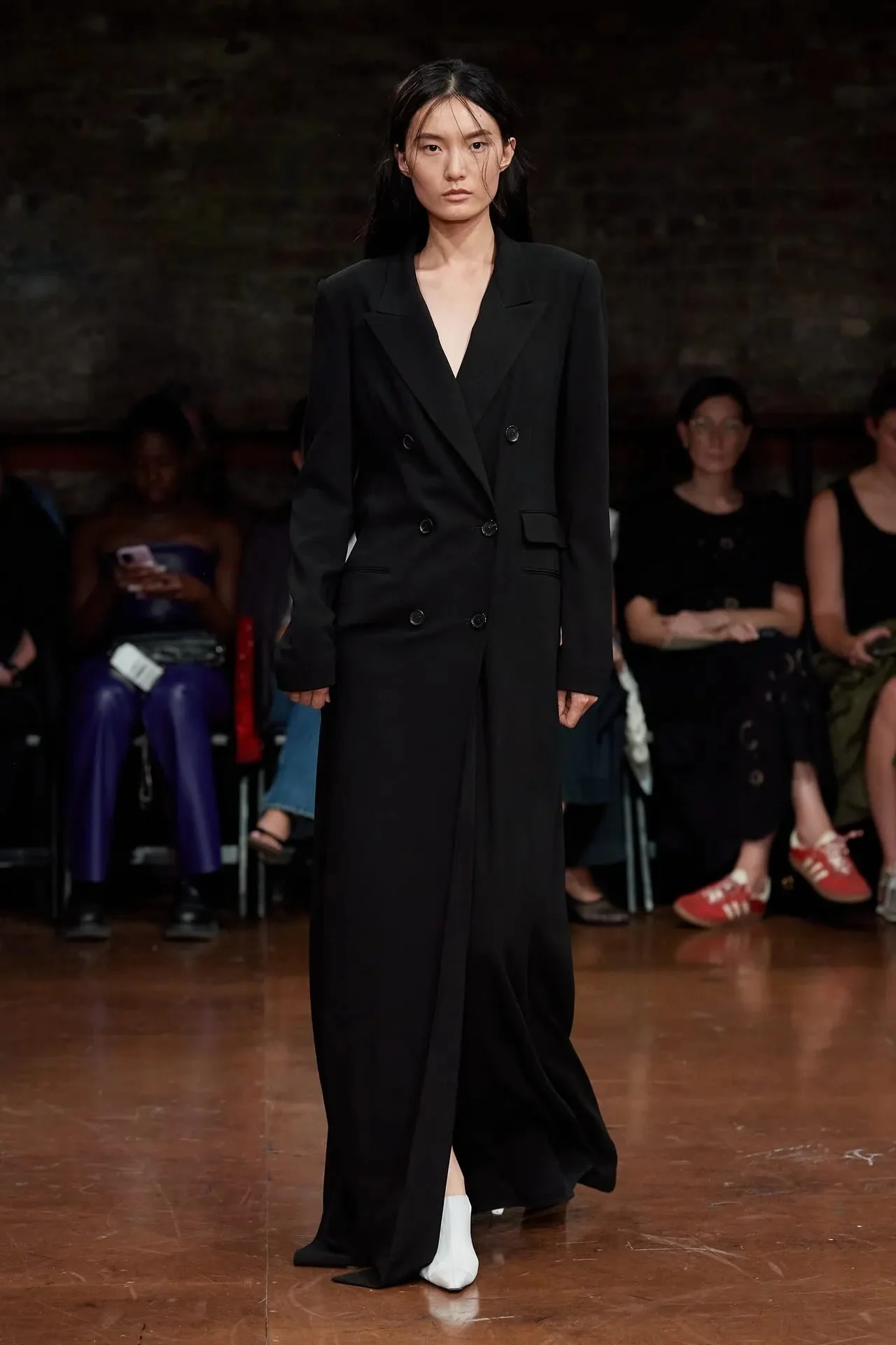 00021-ashlyn-spring-2023-ready-to-wear-credit-gorunway.jpeg