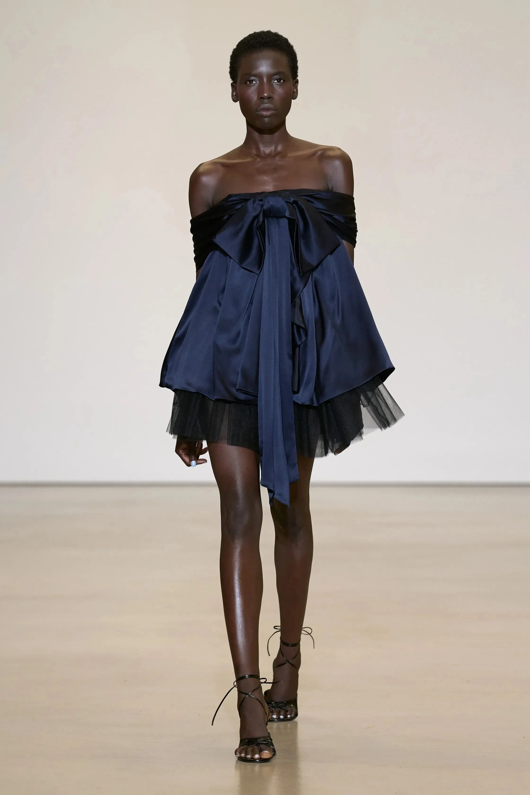 00013-sandy-liang-spring-2027-ready-to-wear-credit-gorunway.jpeg