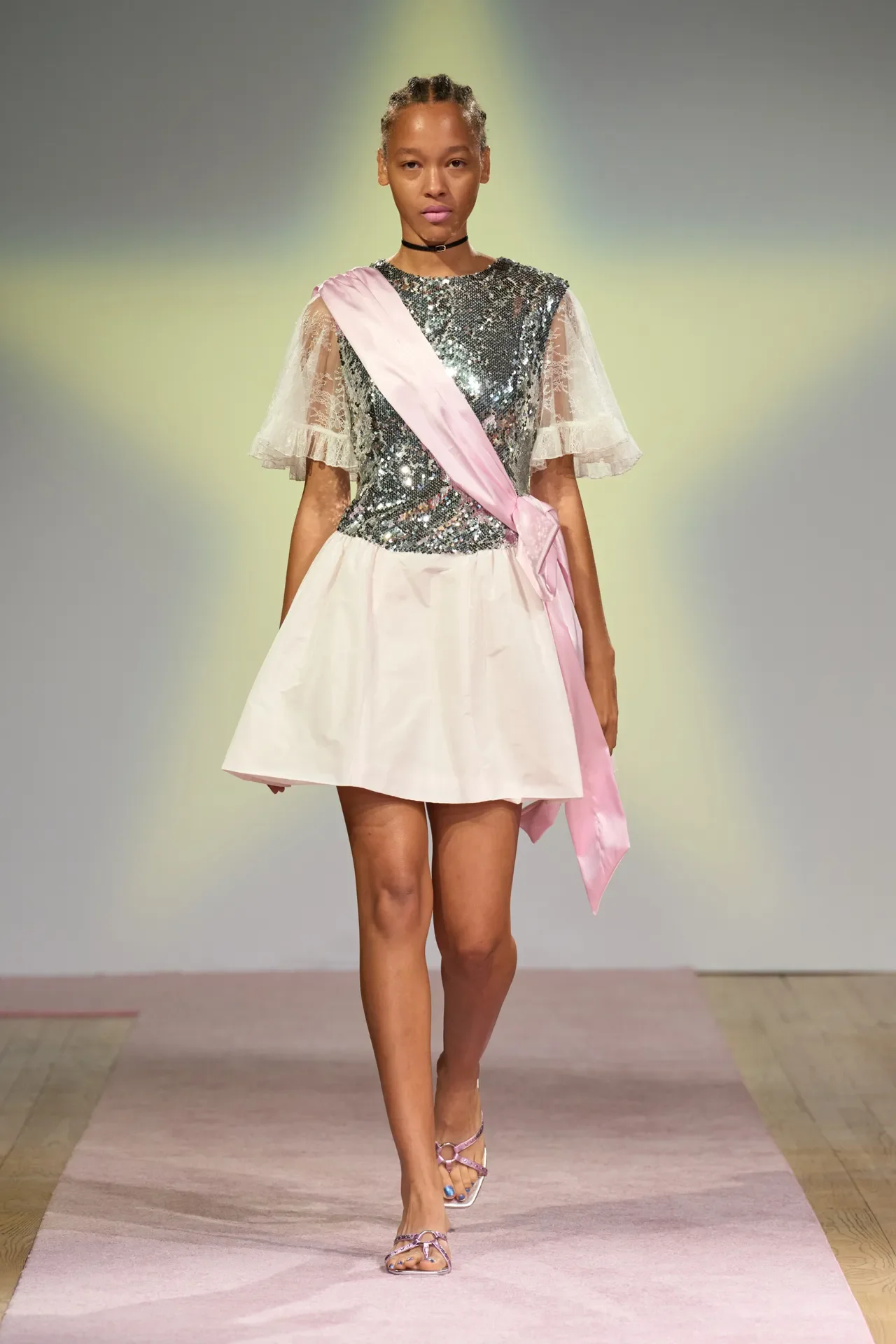 00030-sandy-liang-spring-2025-ready-to-wear-credit-gorunway.webp
