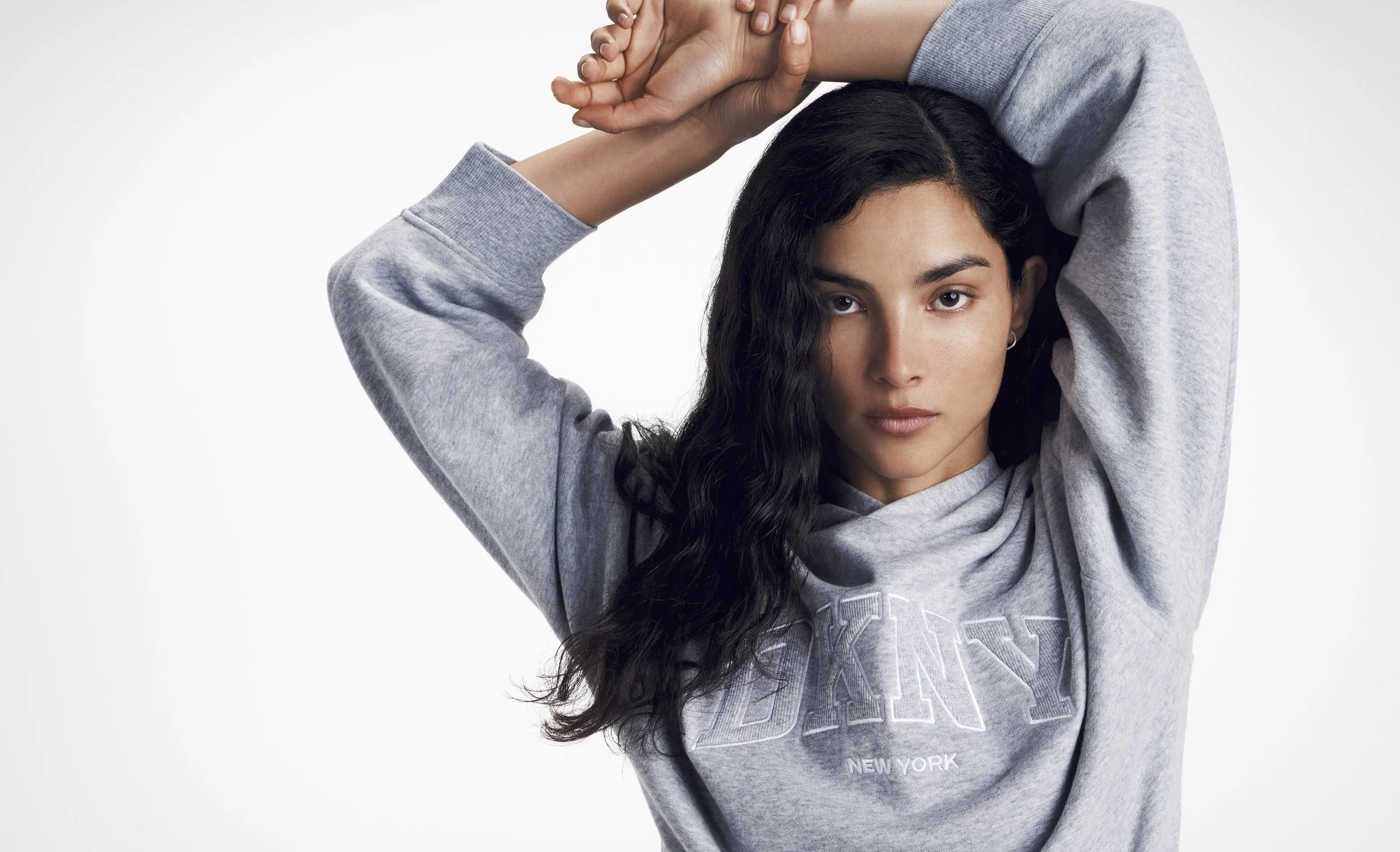 DKNY_H25_EDITORIAL_WHITE_05_RGB150.jpeg